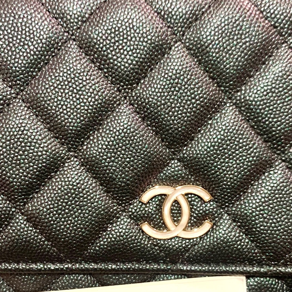 😍❤️🆕CHANEL WOC Wallet on chain Iridescent Large pearl Caviar Leather Bag - Picture 14 of 17
